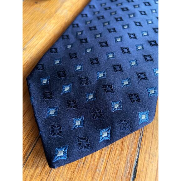 BOSS by Hugo Boss Navy/Silver Italian Made Silk Necktie - Picture 1 of 5